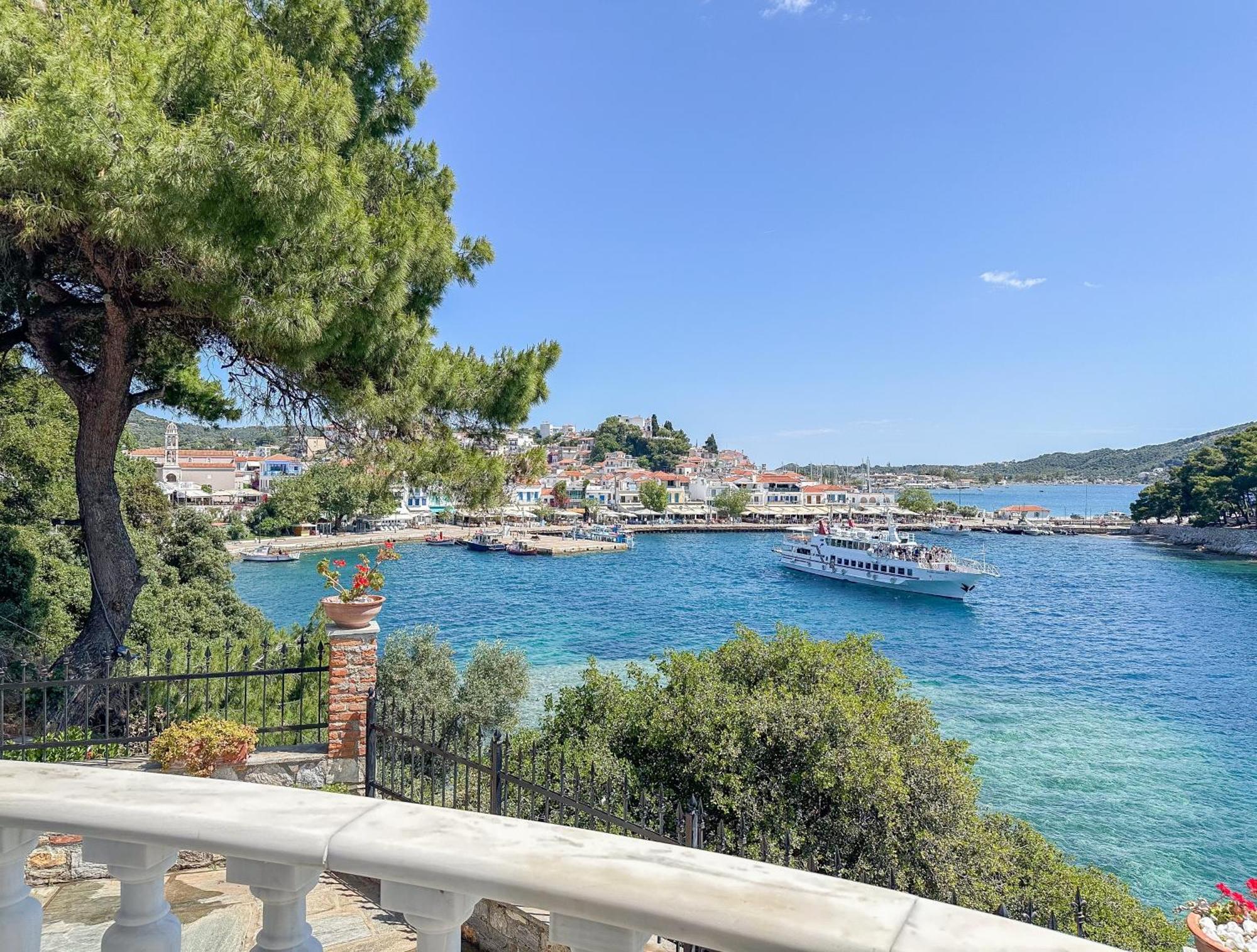 Ourania'S Mansion Hotel Skiathos Town Exterior photo