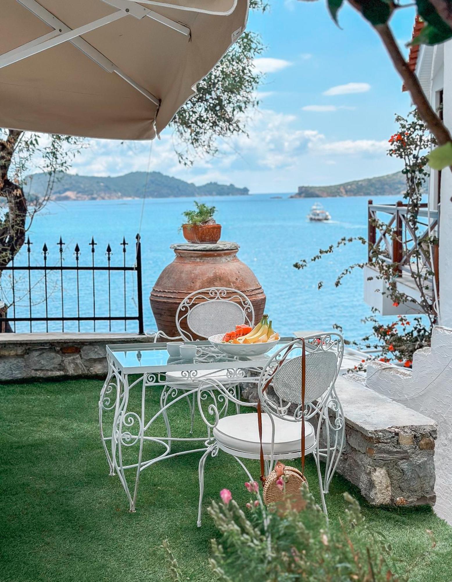 Ourania'S Mansion Hotel Skiathos Town Exterior photo